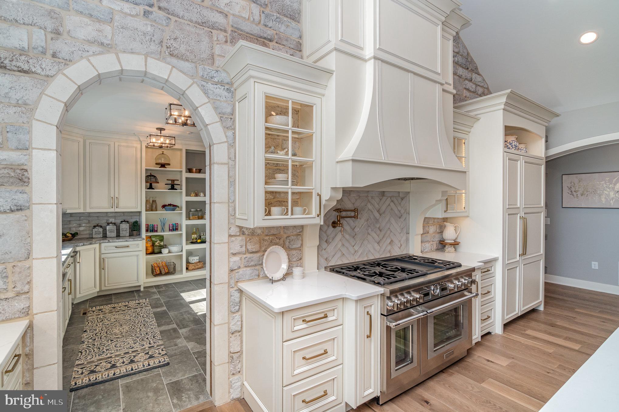 GLENDALE ESTATES - Residential