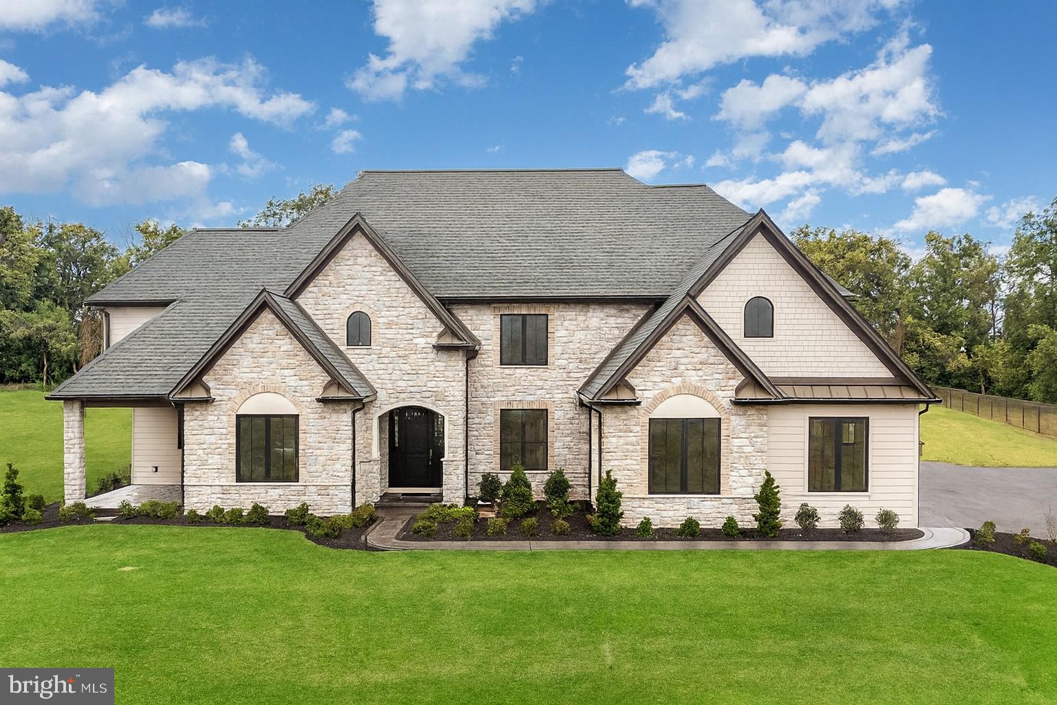 GLENDALE ESTATES - Residential