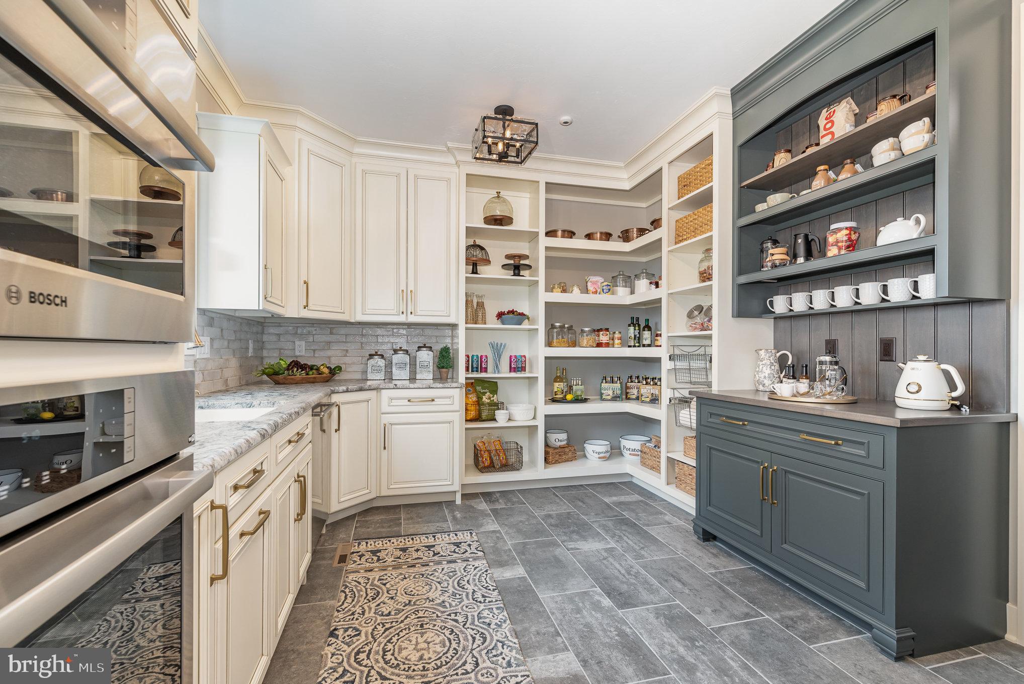 GLENDALE ESTATES - Residential