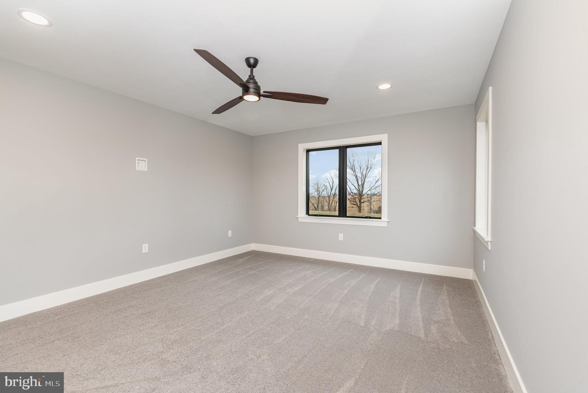 GLENDALE ESTATES - Residential