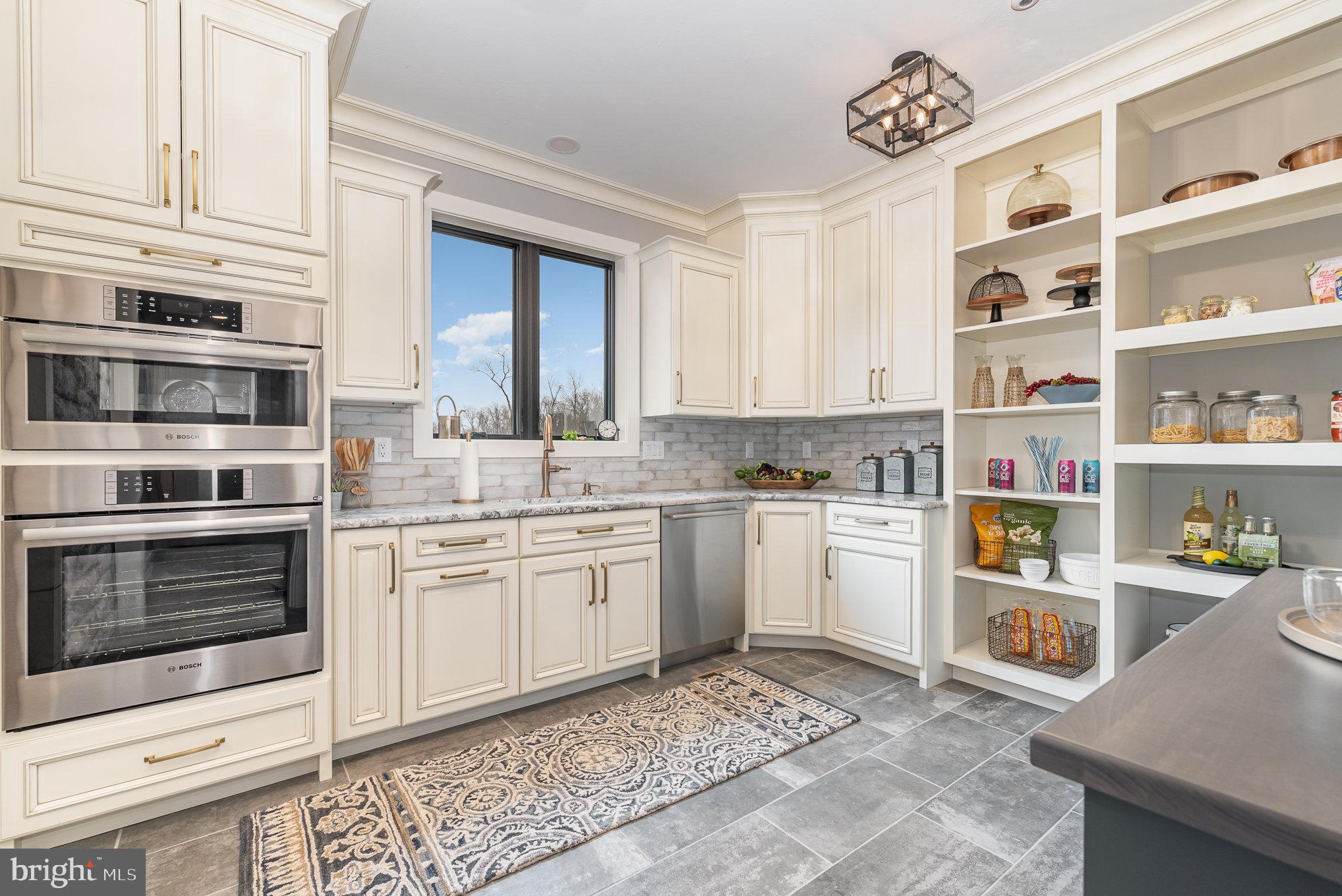 GLENDALE ESTATES - Residential