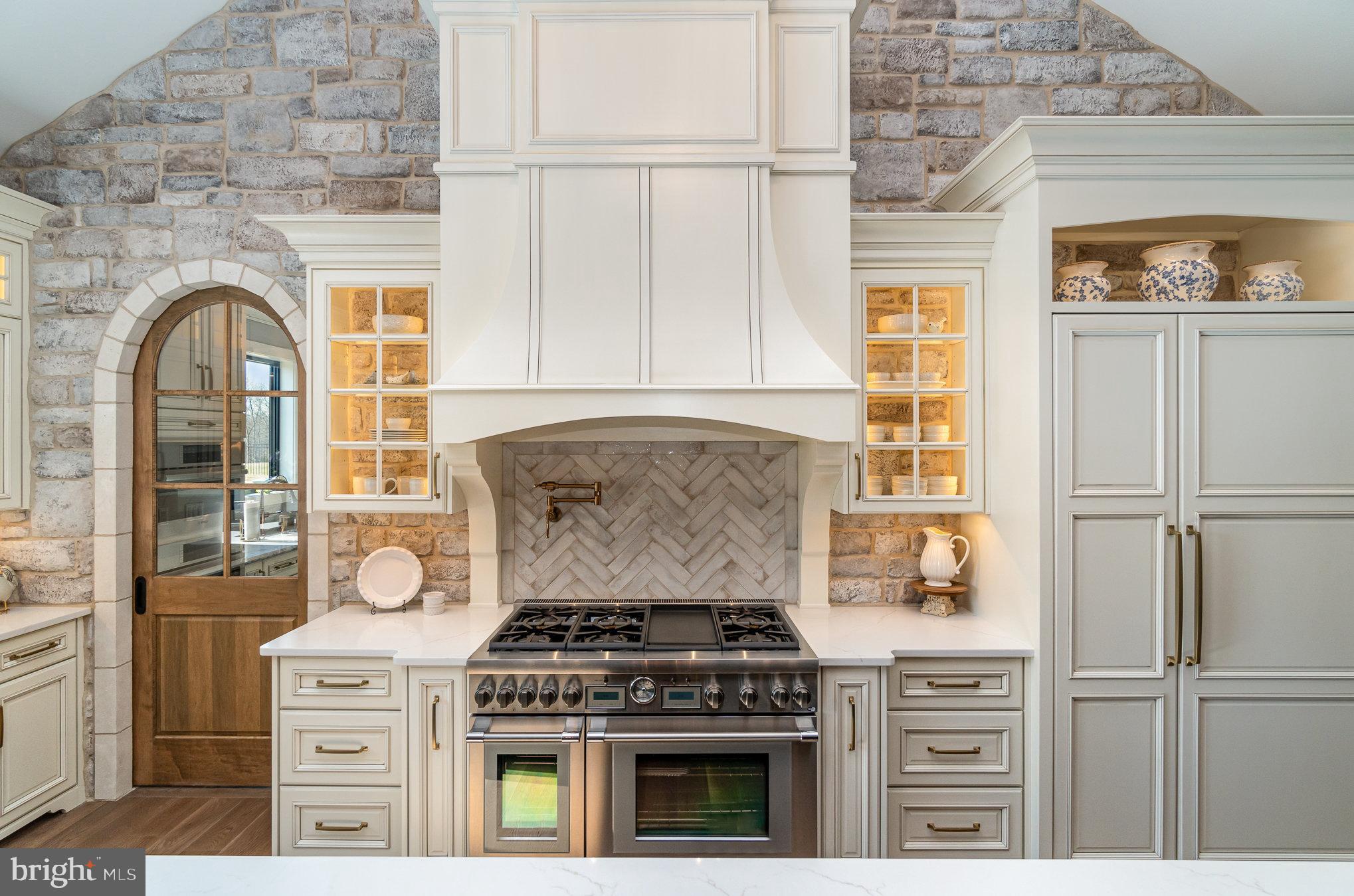 GLENDALE ESTATES - Residential