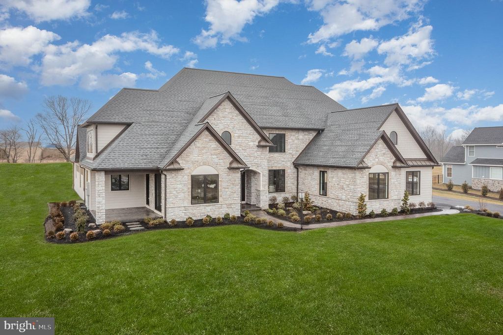 Photo of 9 Sailfish Drive Trl, MECHANICSBURG, PA 17050 (MLS # PACB2046136)