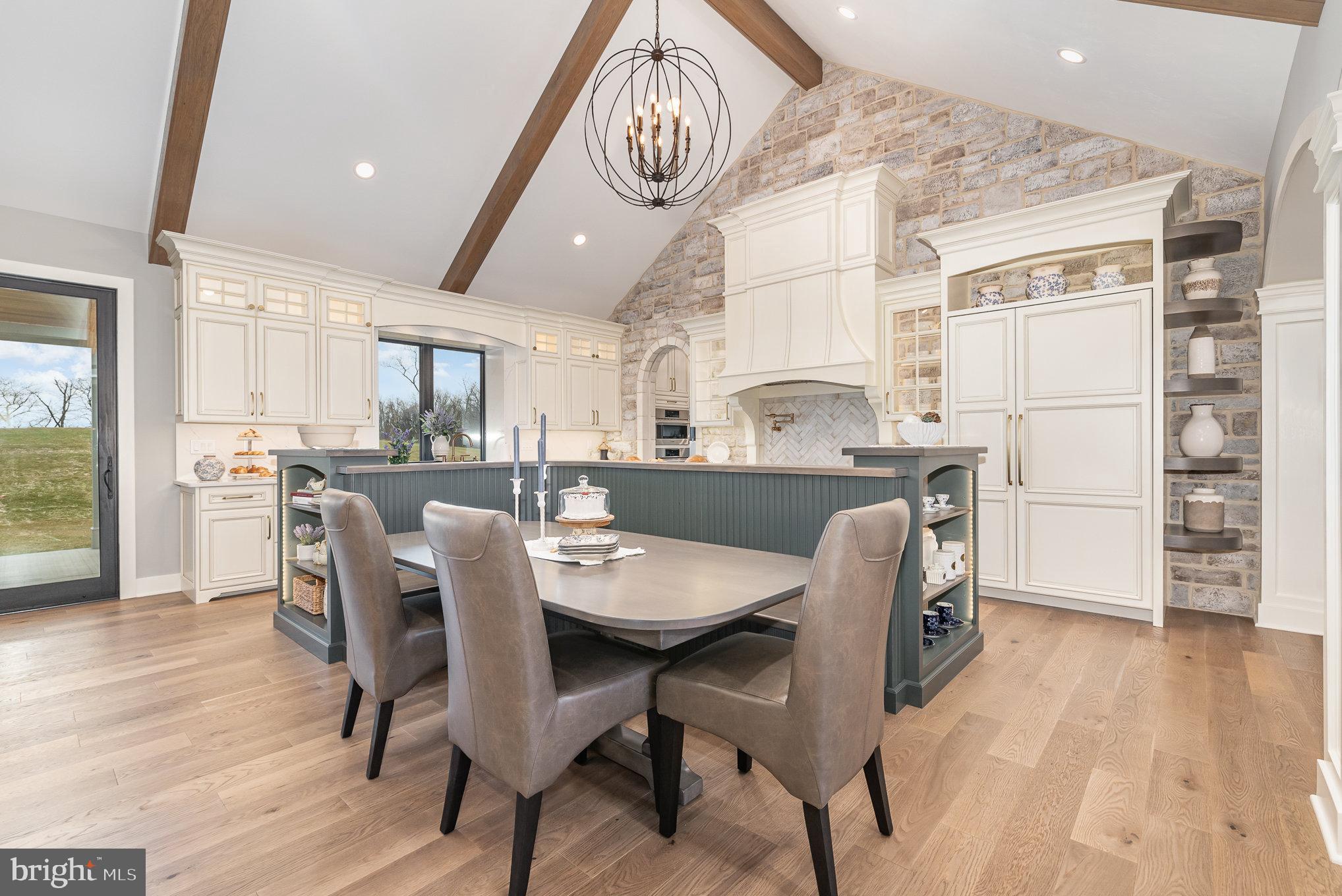 GLENDALE ESTATES - Residential