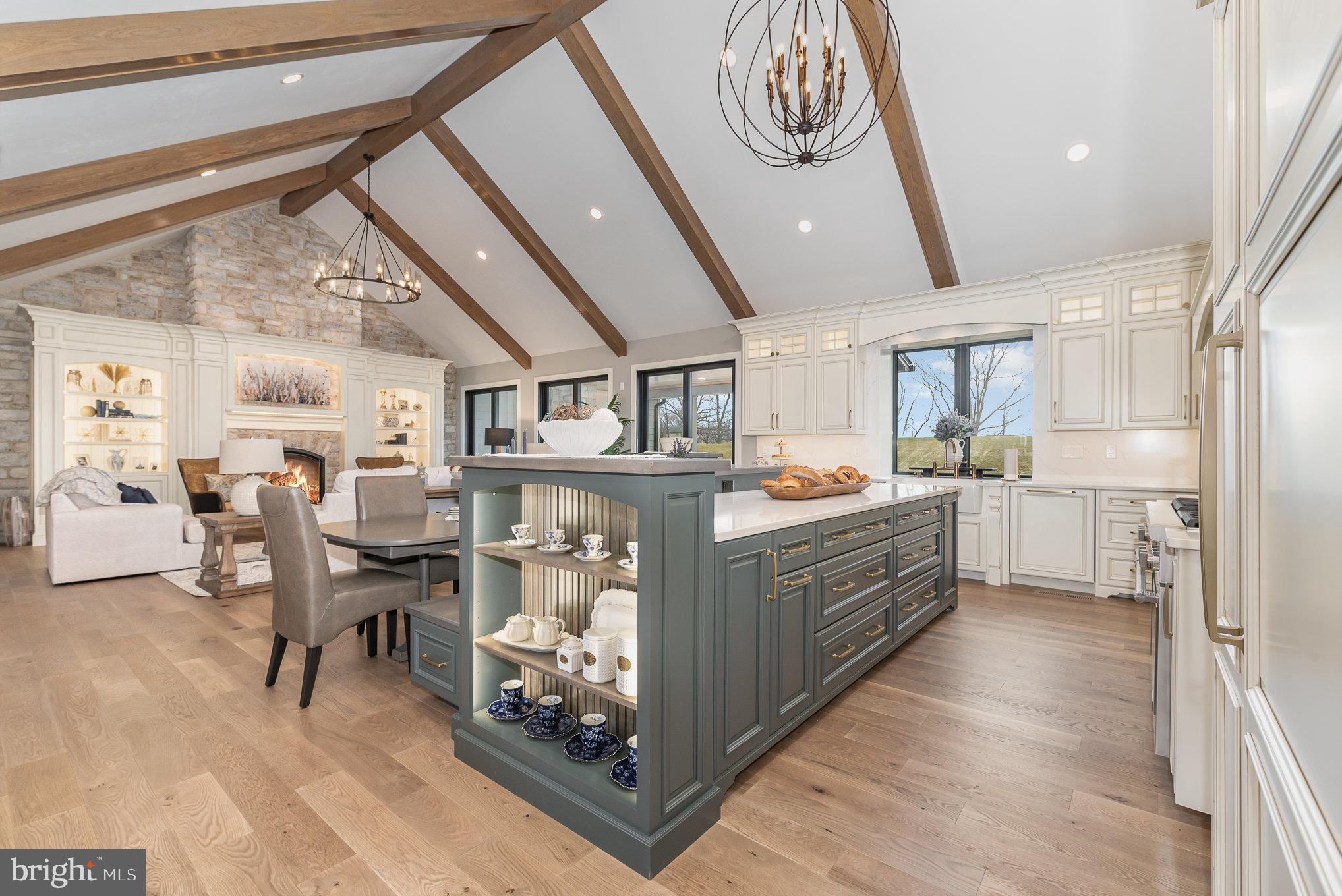 GLENDALE ESTATES - Residential