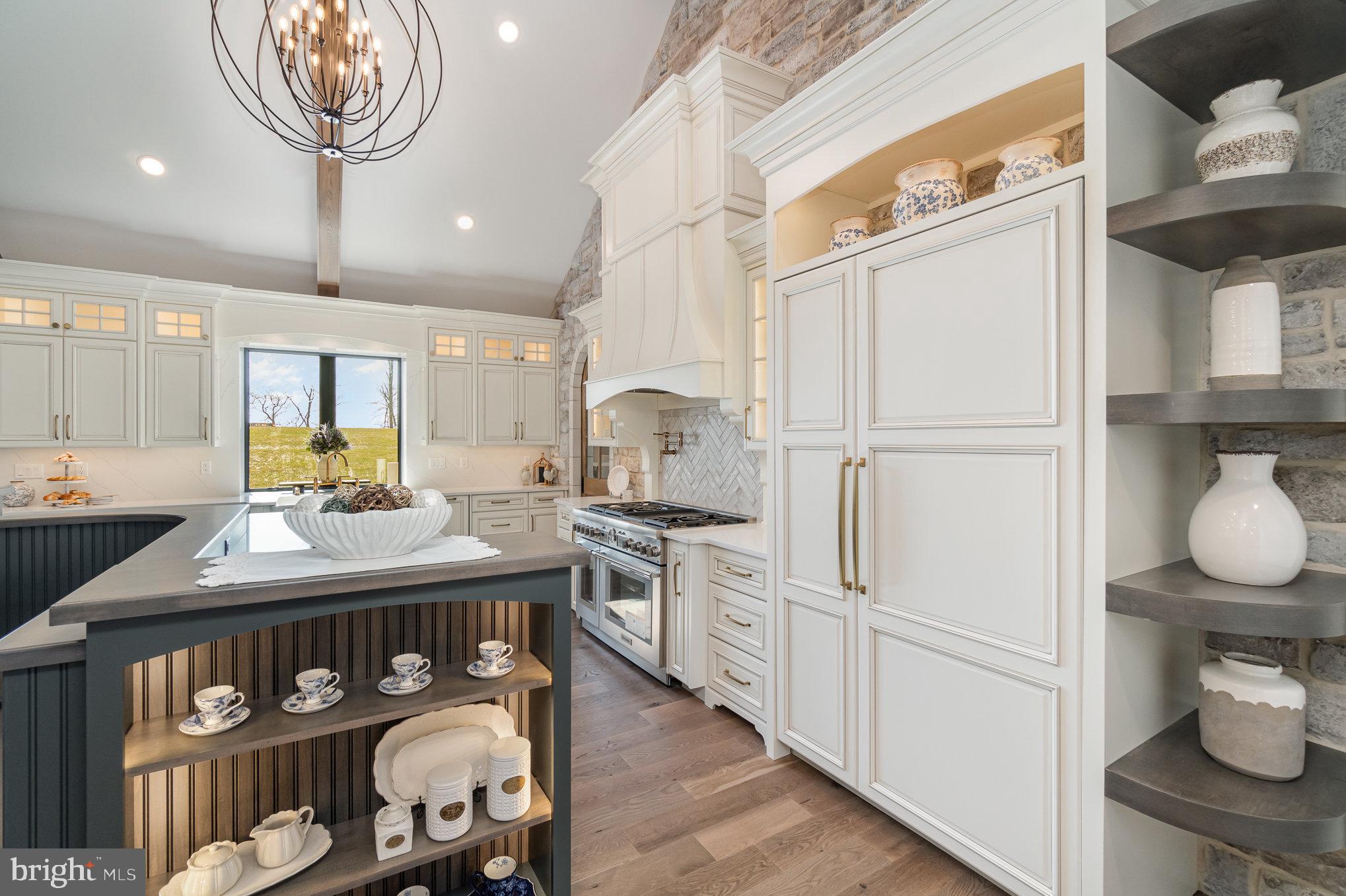 GLENDALE ESTATES - Residential