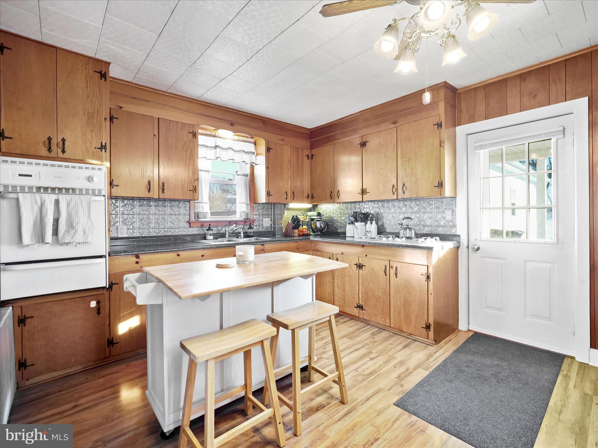 FAYETTEVILLE - Residential