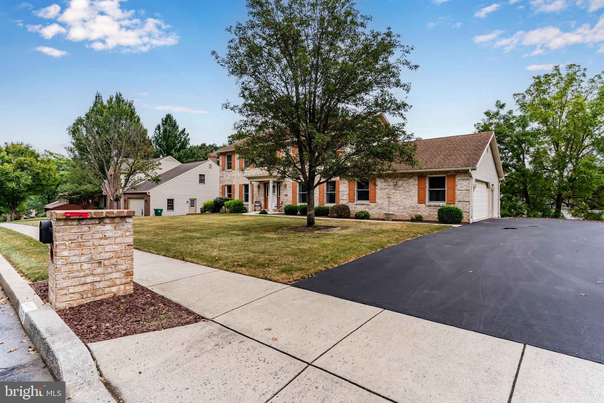 2415 W BAYBERRY DRIVE