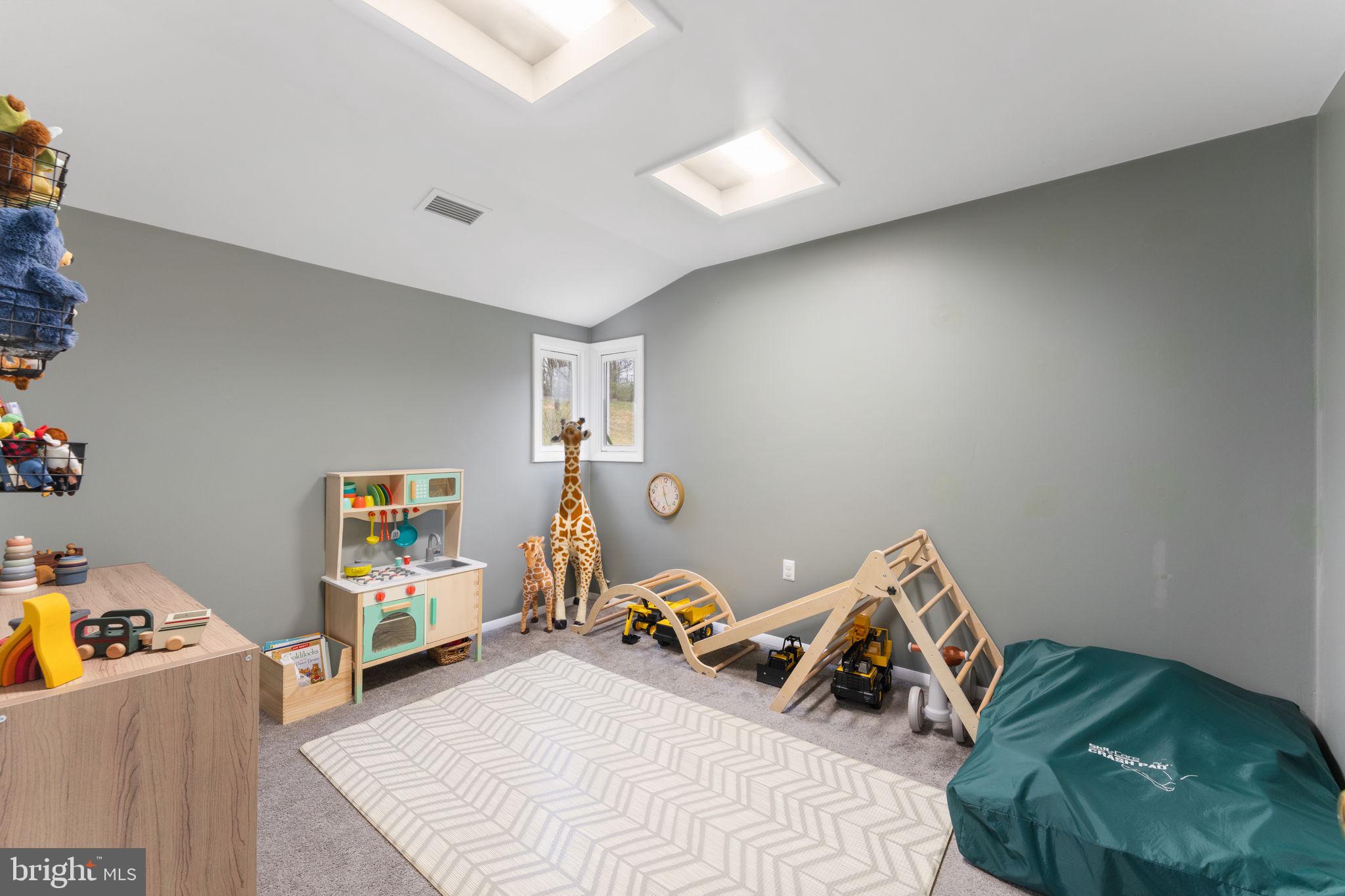 RAMBLING HILLS - Residential