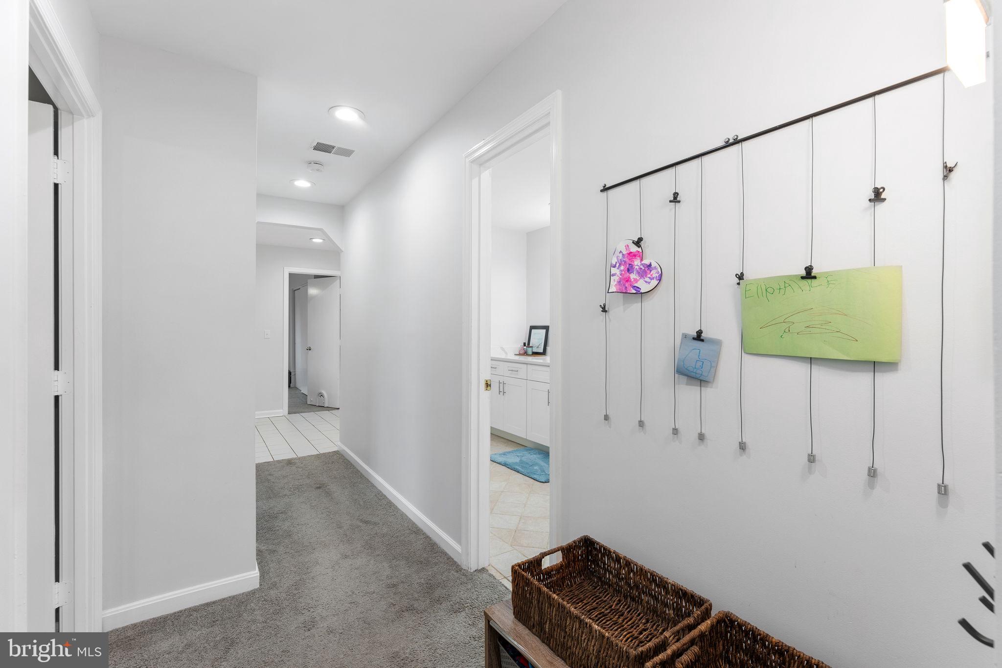 RAMBLING HILLS - Residential