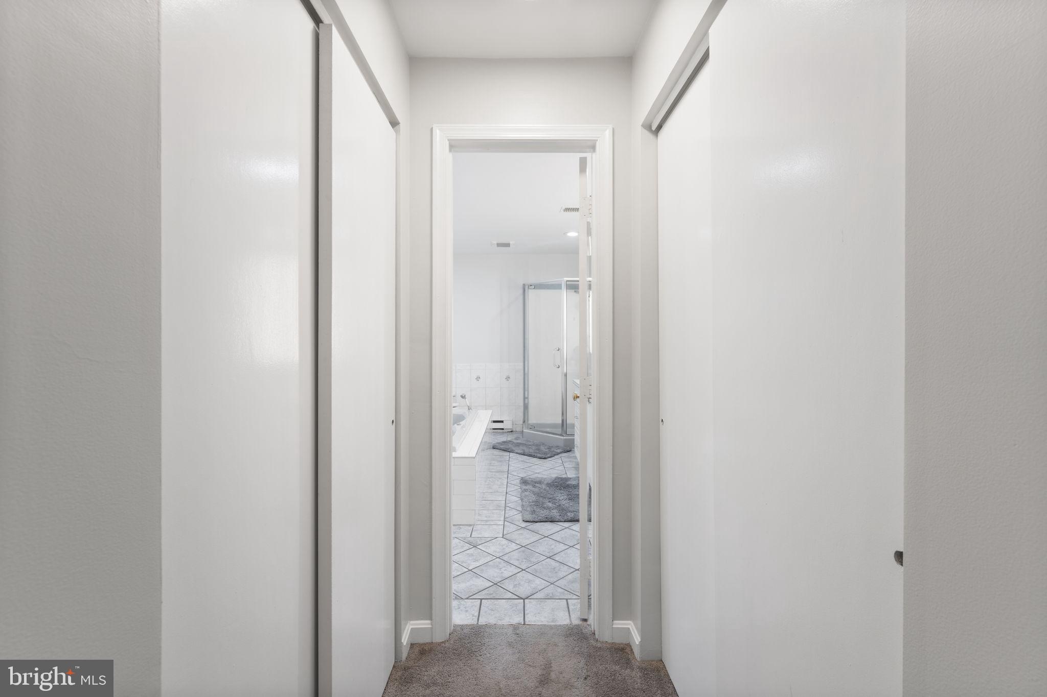 RAMBLING HILLS - Residential