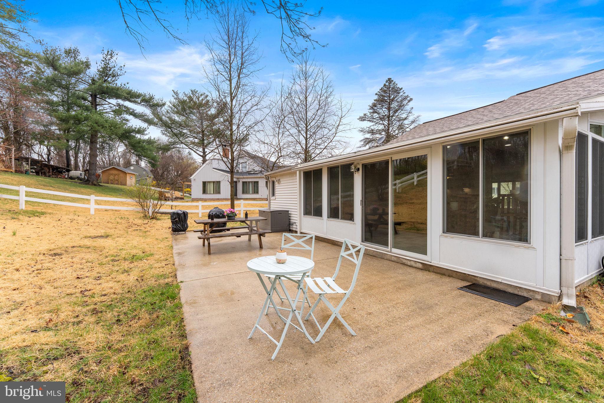 RAMBLING HILLS - Residential