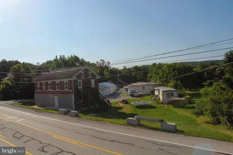 6824 W LINCOLN HIGHWAY W THOMASVILLE PA 17364