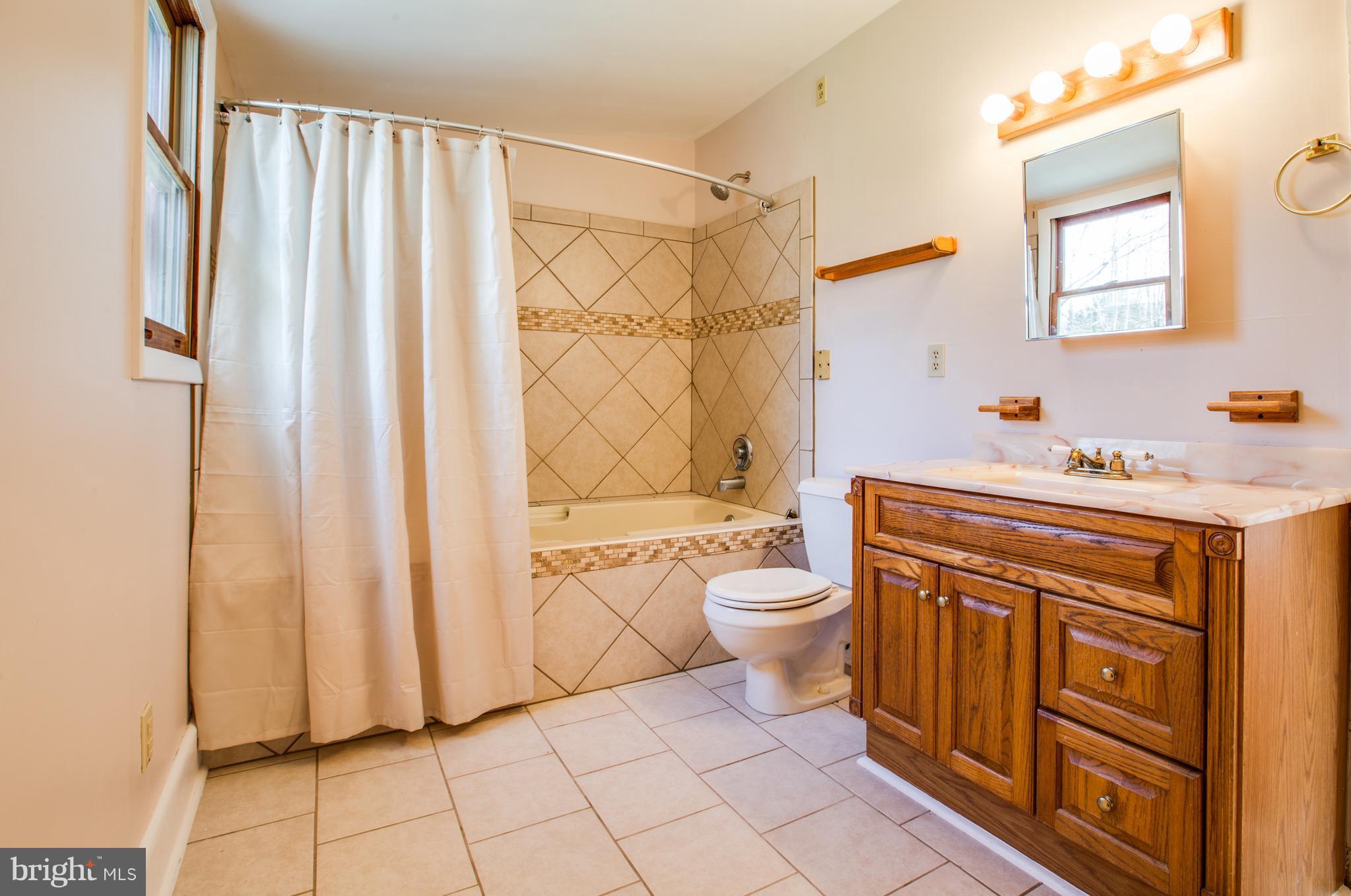 WHITE OAK - Residential Lease