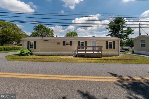 Homes For Sale - 4403 Wolfs Crossing Road<br/> OREFIELD, PA 18069