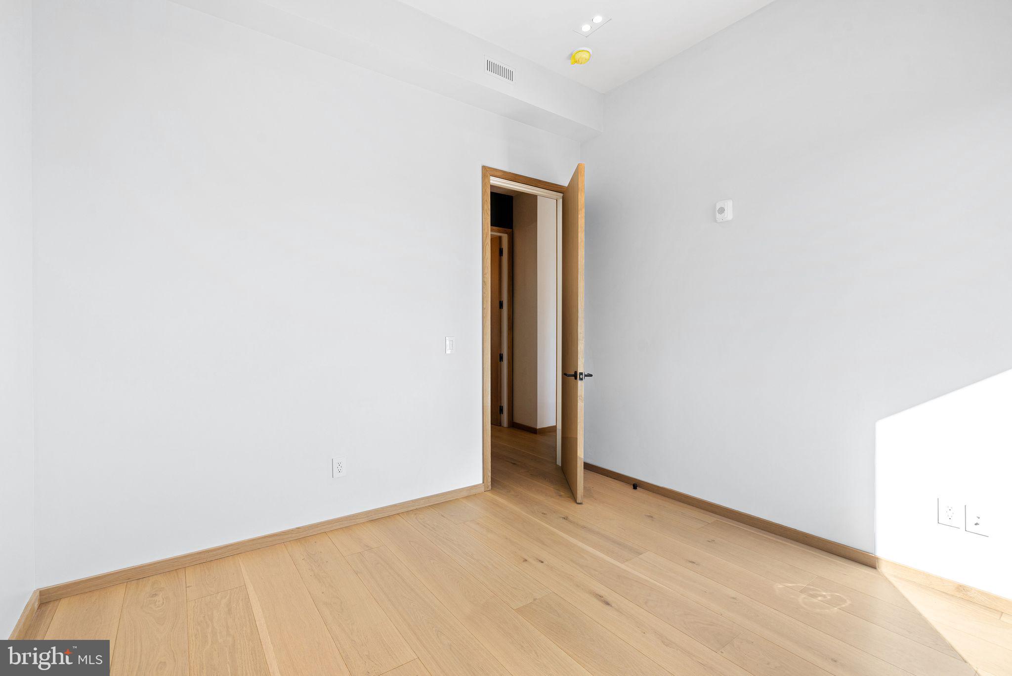 GRADUATE HOSPITAL - Residential