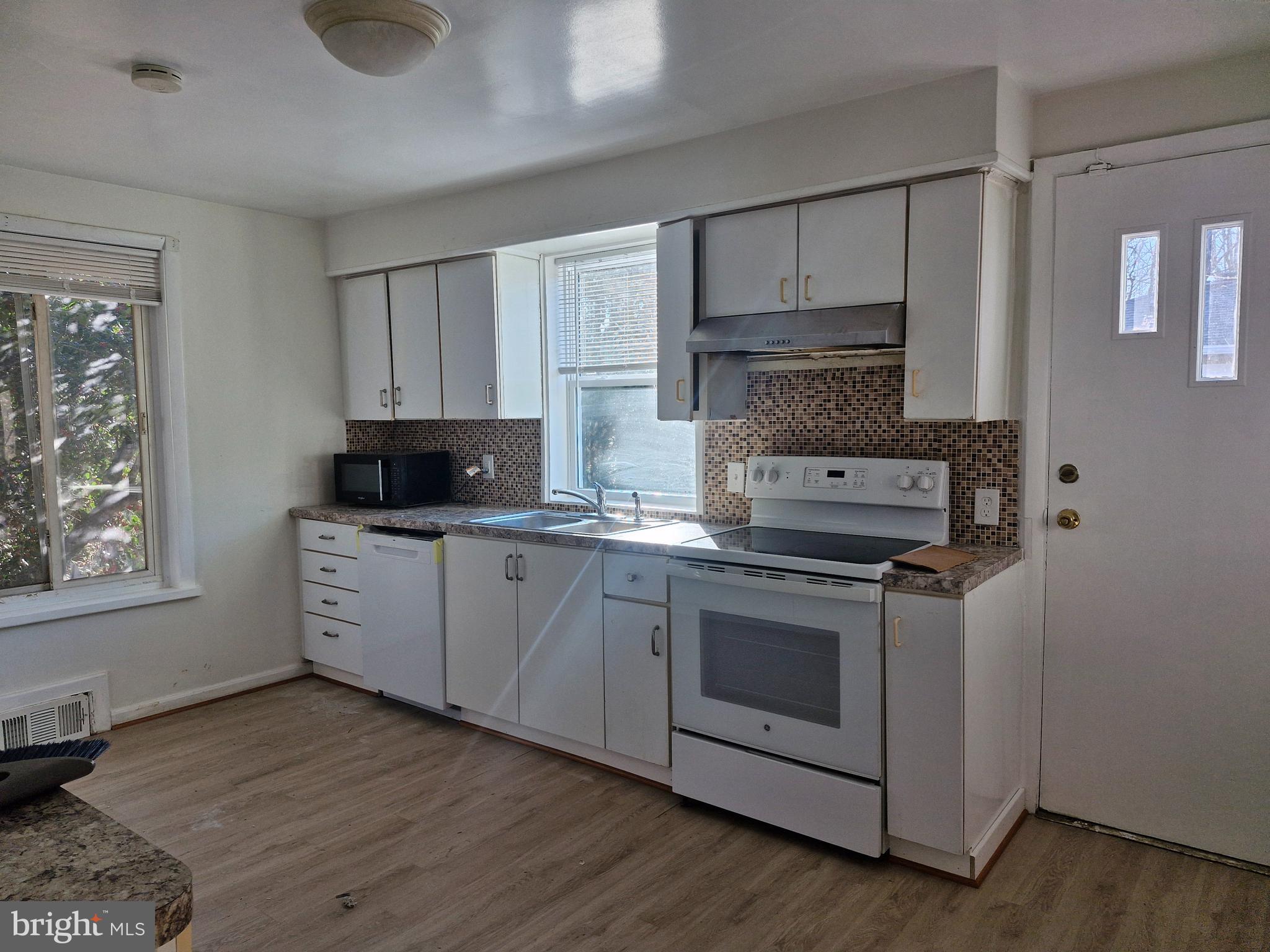 CHESTNUT HILL - Residential Lease