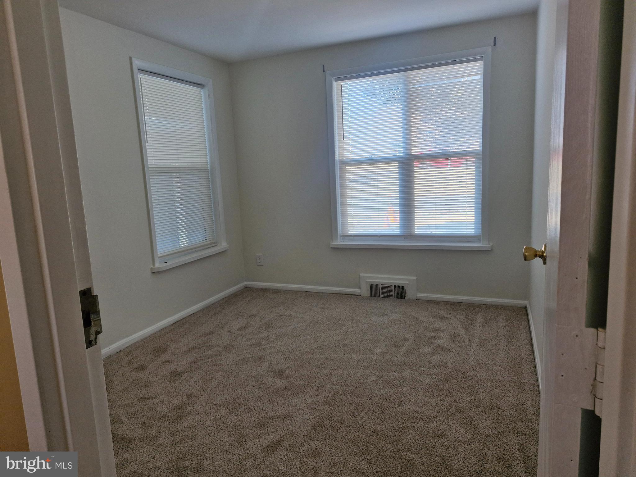 CHESTNUT HILL - Residential Lease