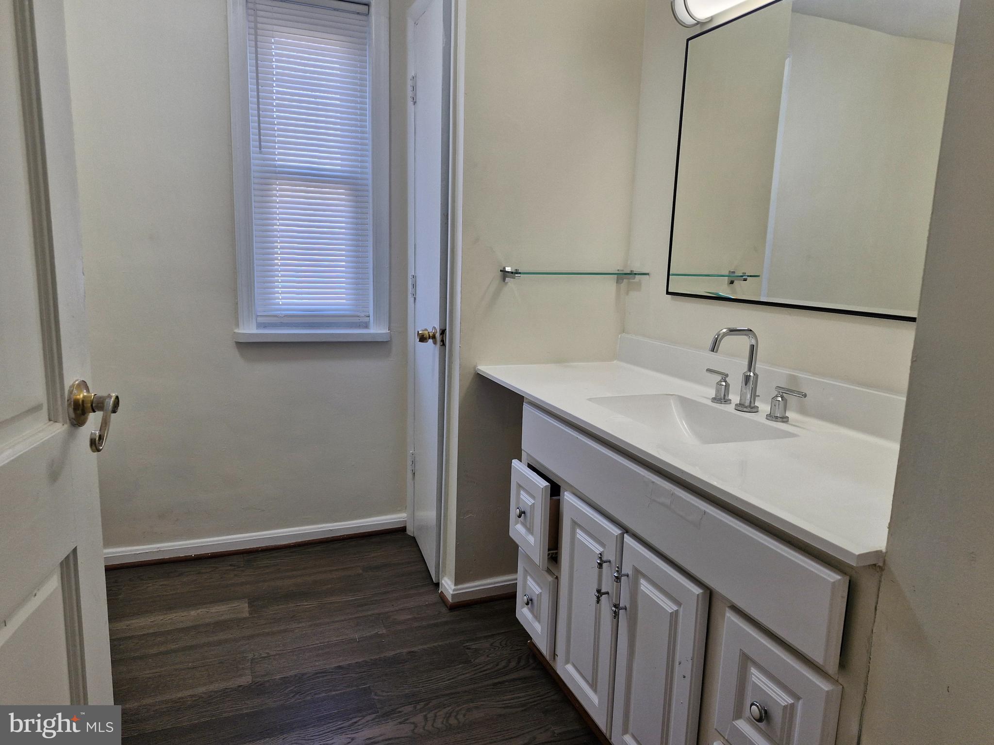 CHESTNUT HILL - Residential Lease