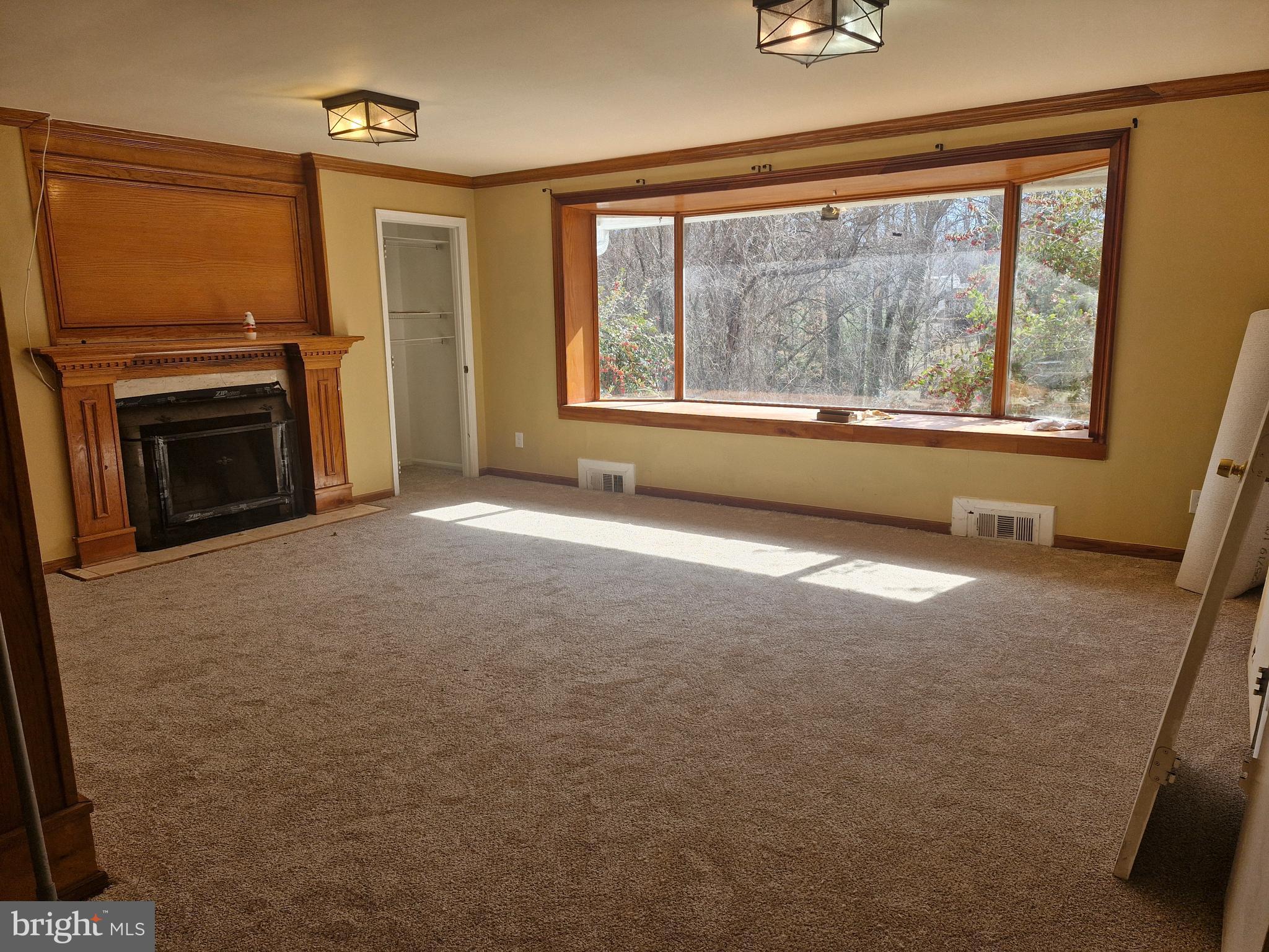 CHESTNUT HILL - Residential Lease