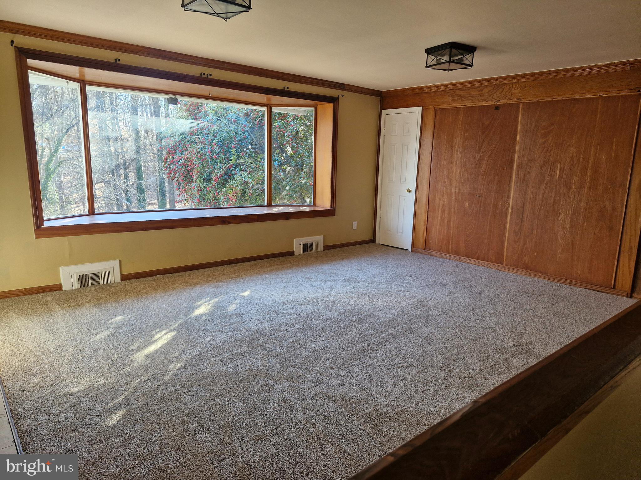 CHESTNUT HILL - Residential Lease