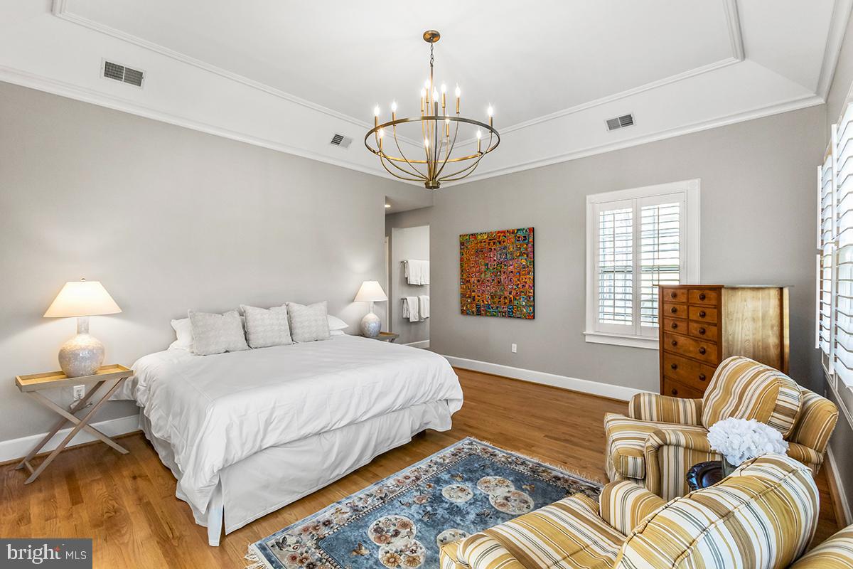 CHEVY CHASE - Residential