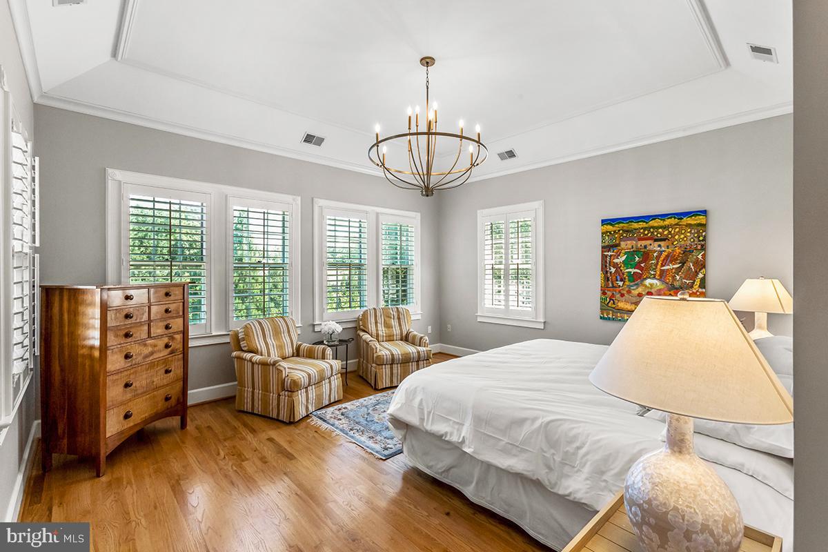 CHEVY CHASE - Residential