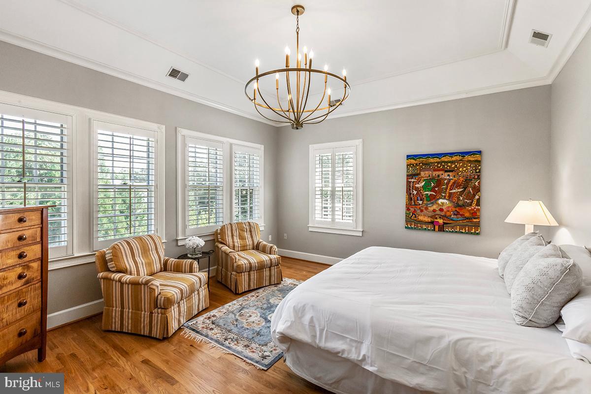 CHEVY CHASE - Residential