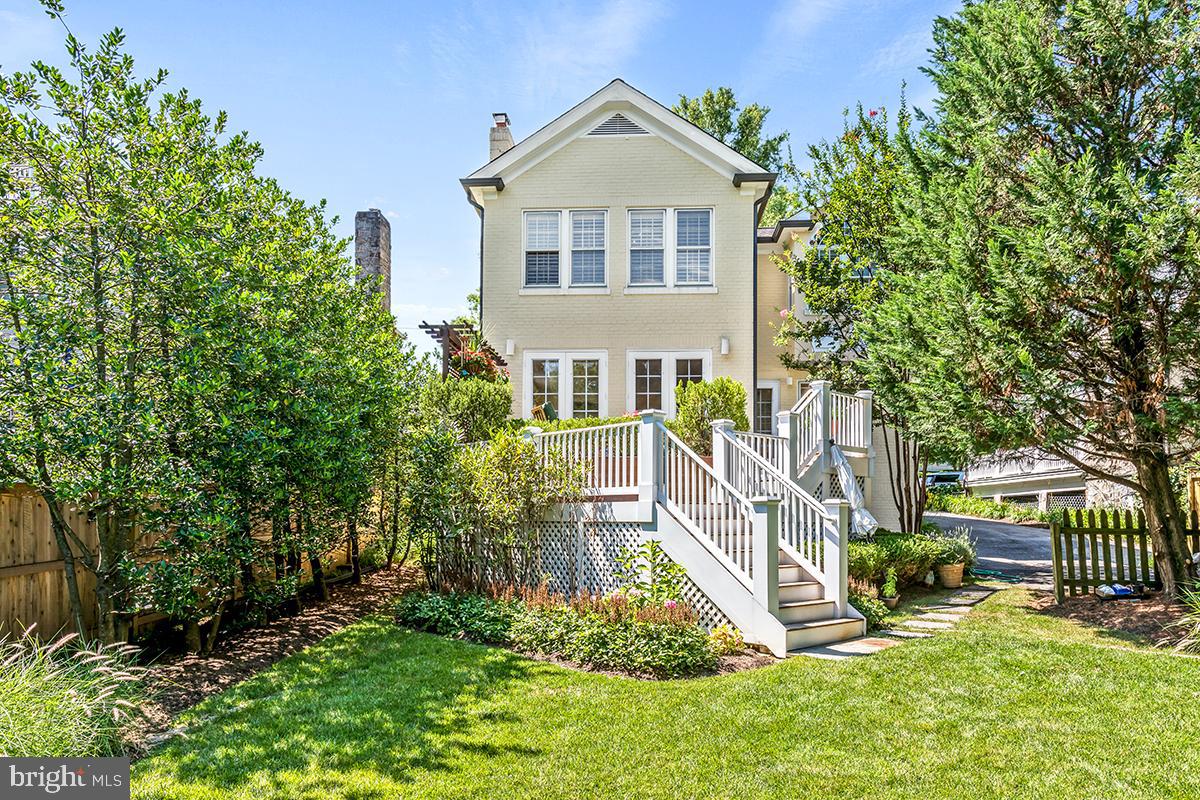 CHEVY CHASE - Residential