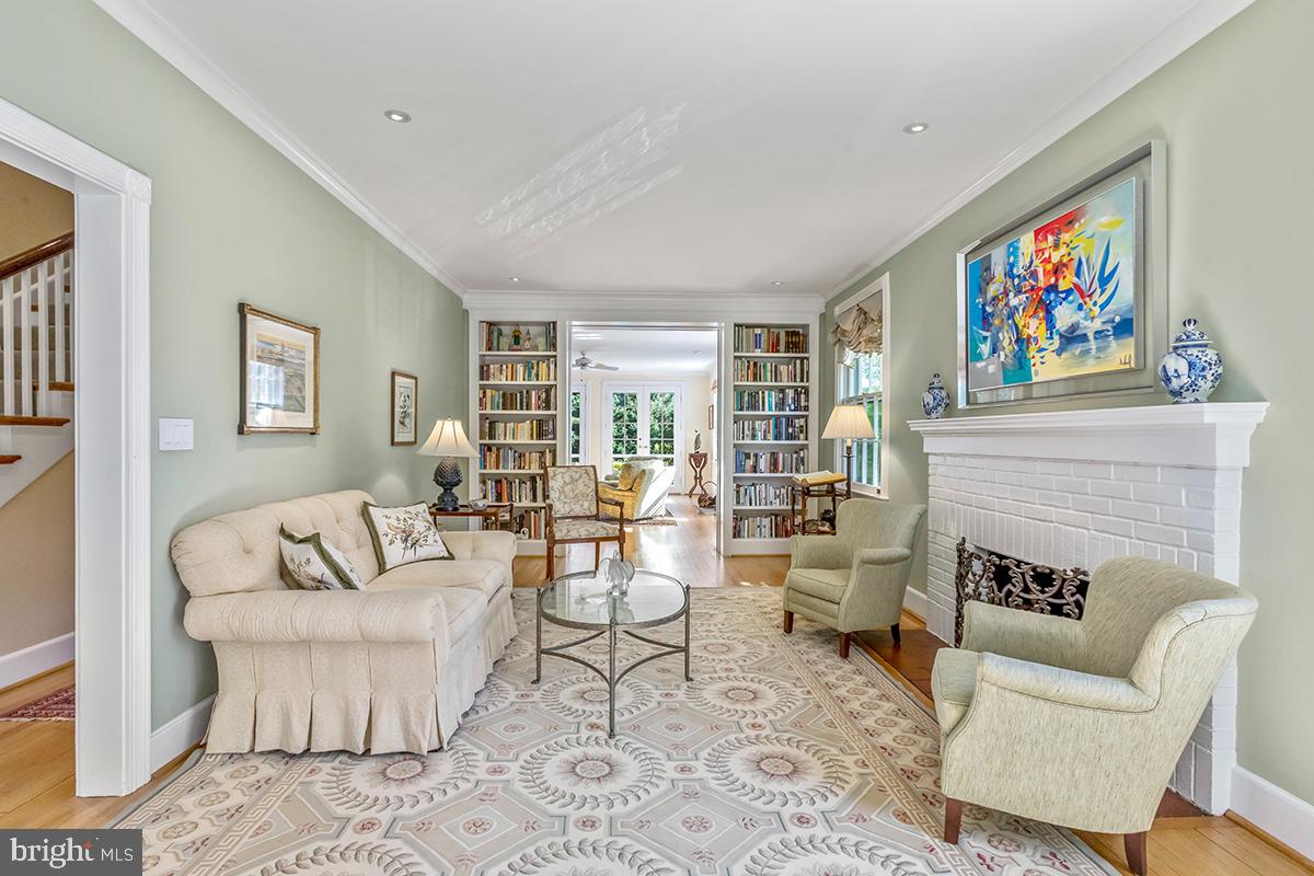 CHEVY CHASE - Residential