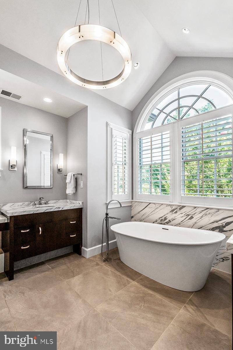 CHEVY CHASE - Residential