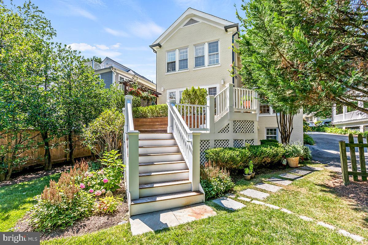 CHEVY CHASE - Residential