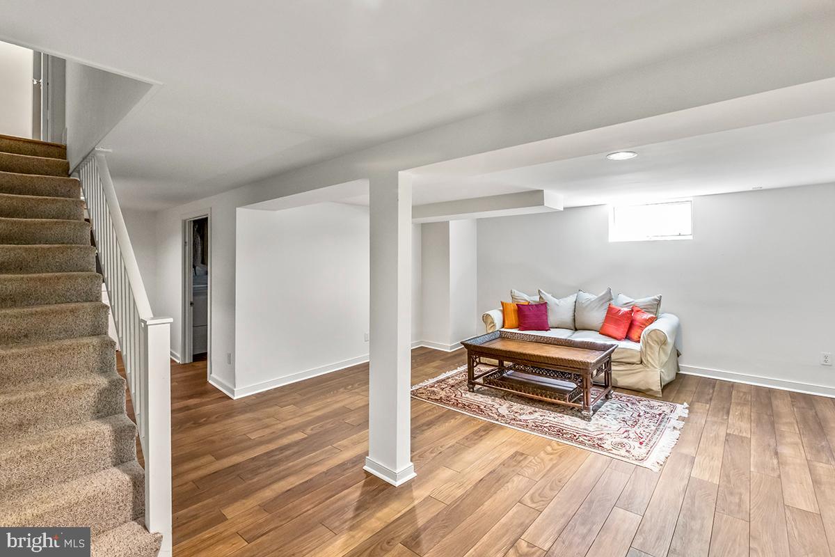 CHEVY CHASE - Residential