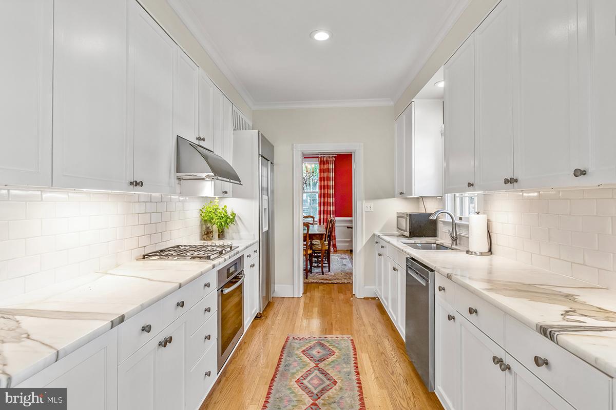 CHEVY CHASE - Residential