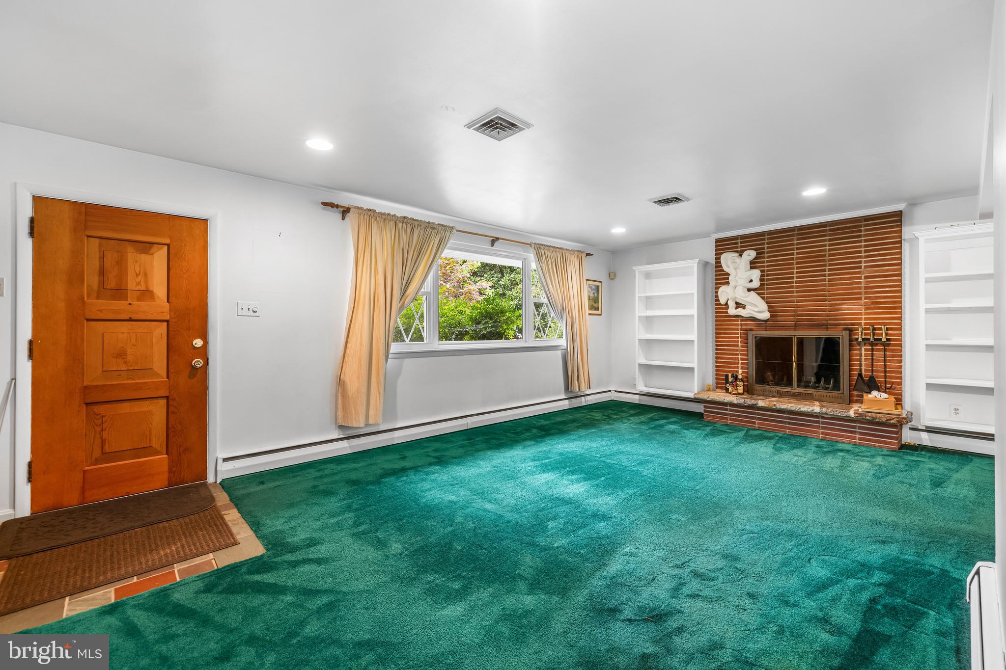 1304 HEATHER HILL ROAD