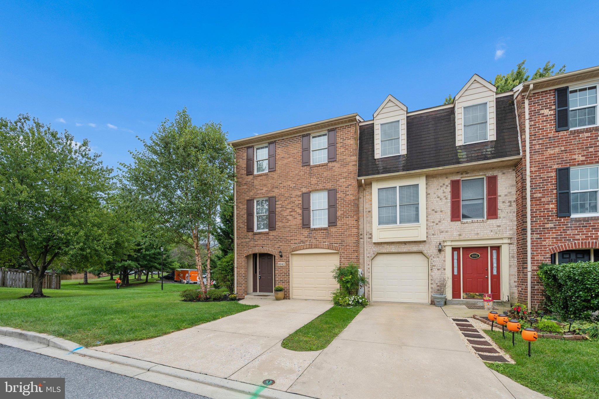 8043 HOLLOW REED COURT