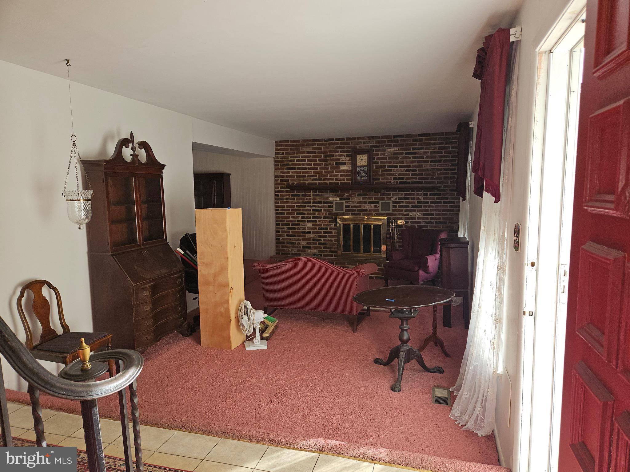 NONE AVA ILABLE - Residential