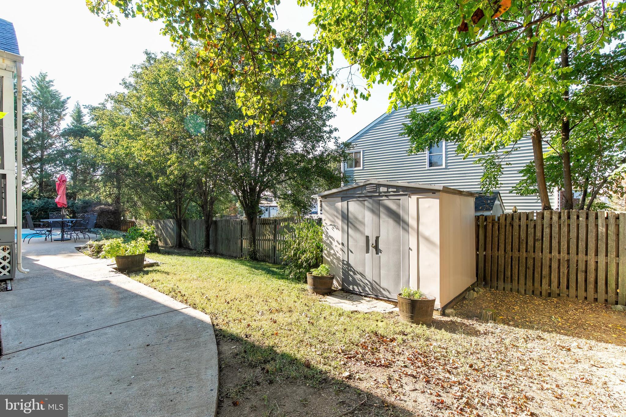 BRIARWOOD ESTATES - Residential