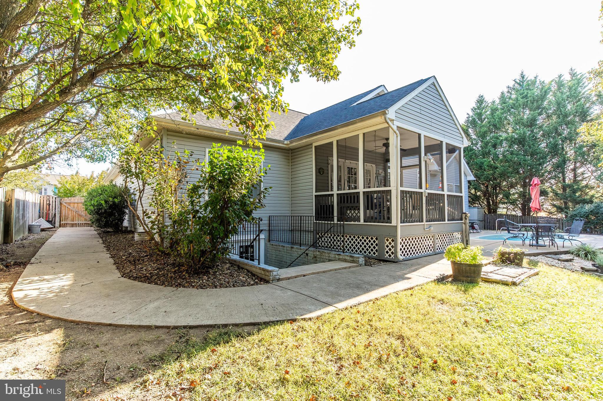 BRIARWOOD ESTATES - Residential