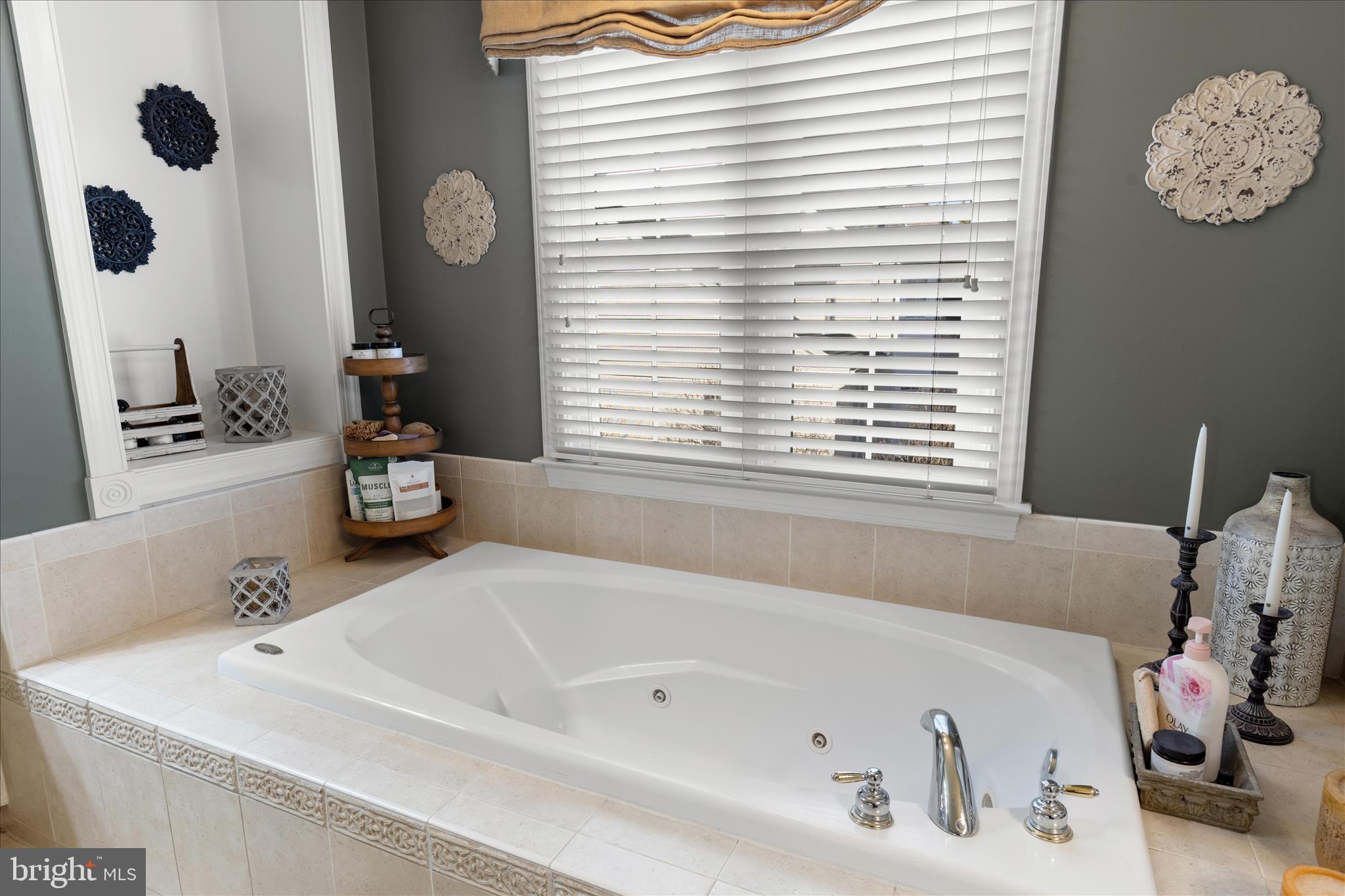 NORTH RIDING - Residential