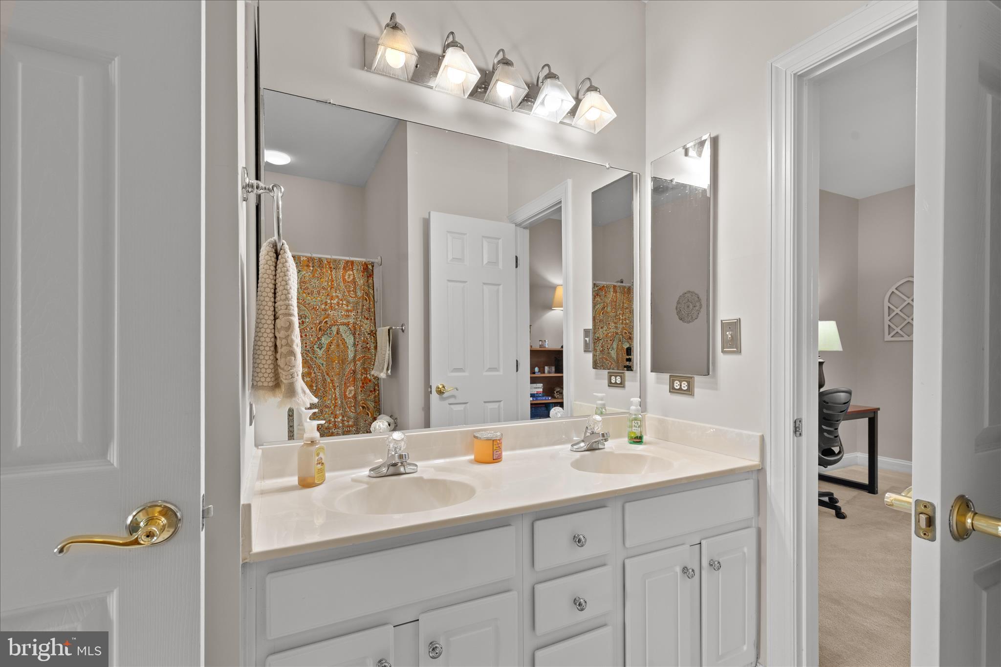 NORTH RIDING - Residential