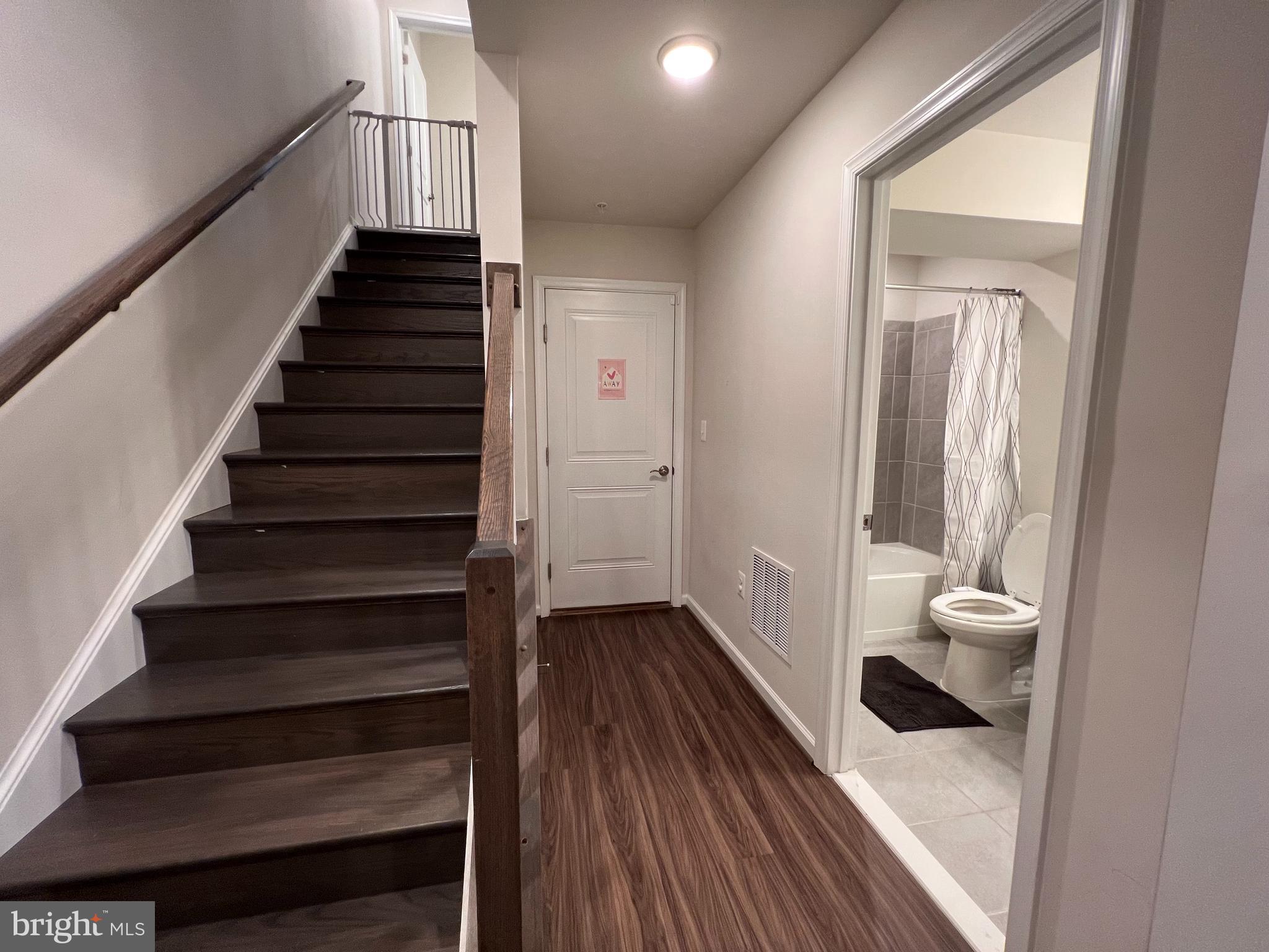 CLOVERLEAF CENTER - Residential Lease