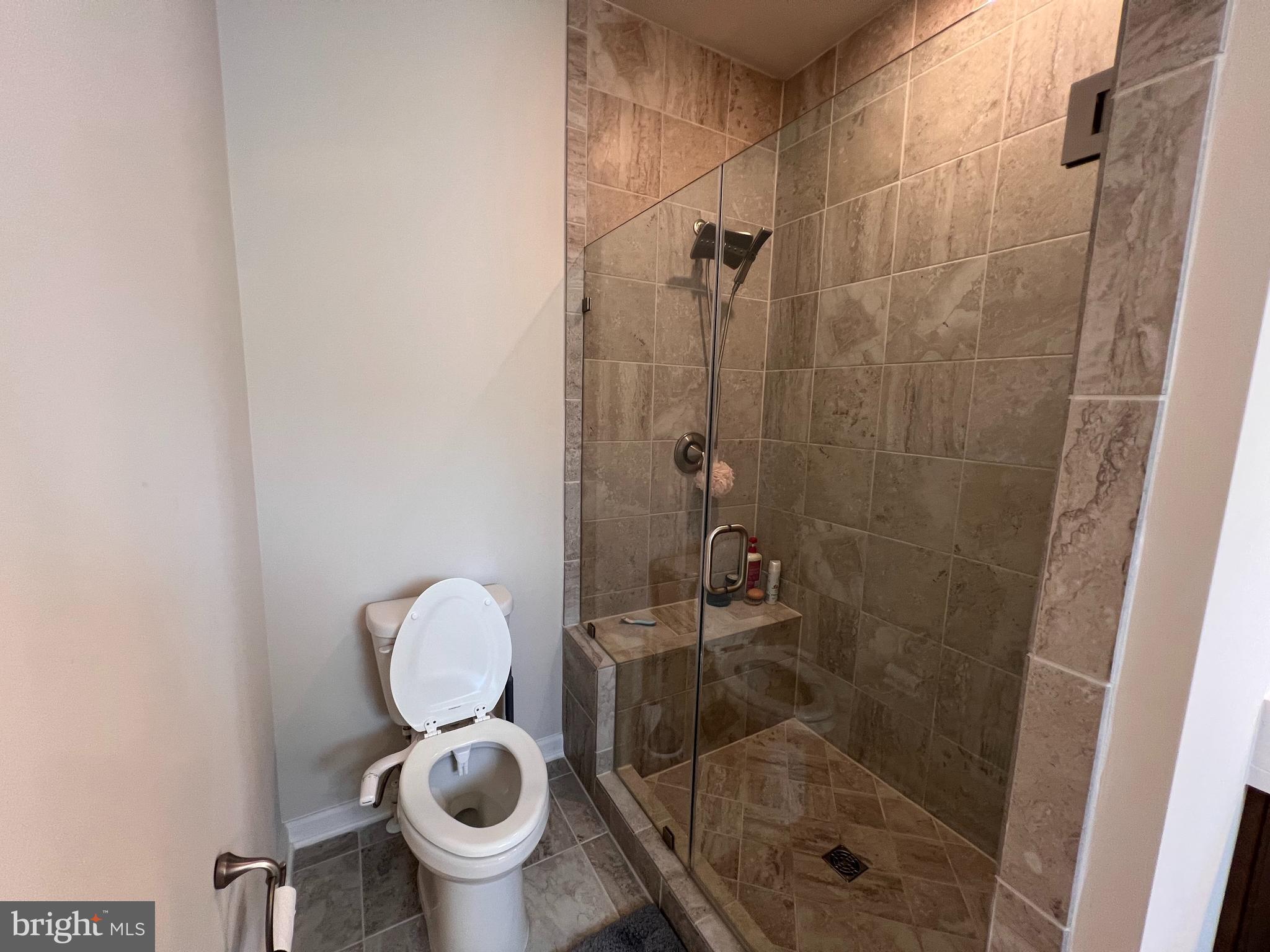 CLOVERLEAF CENTER - Residential Lease