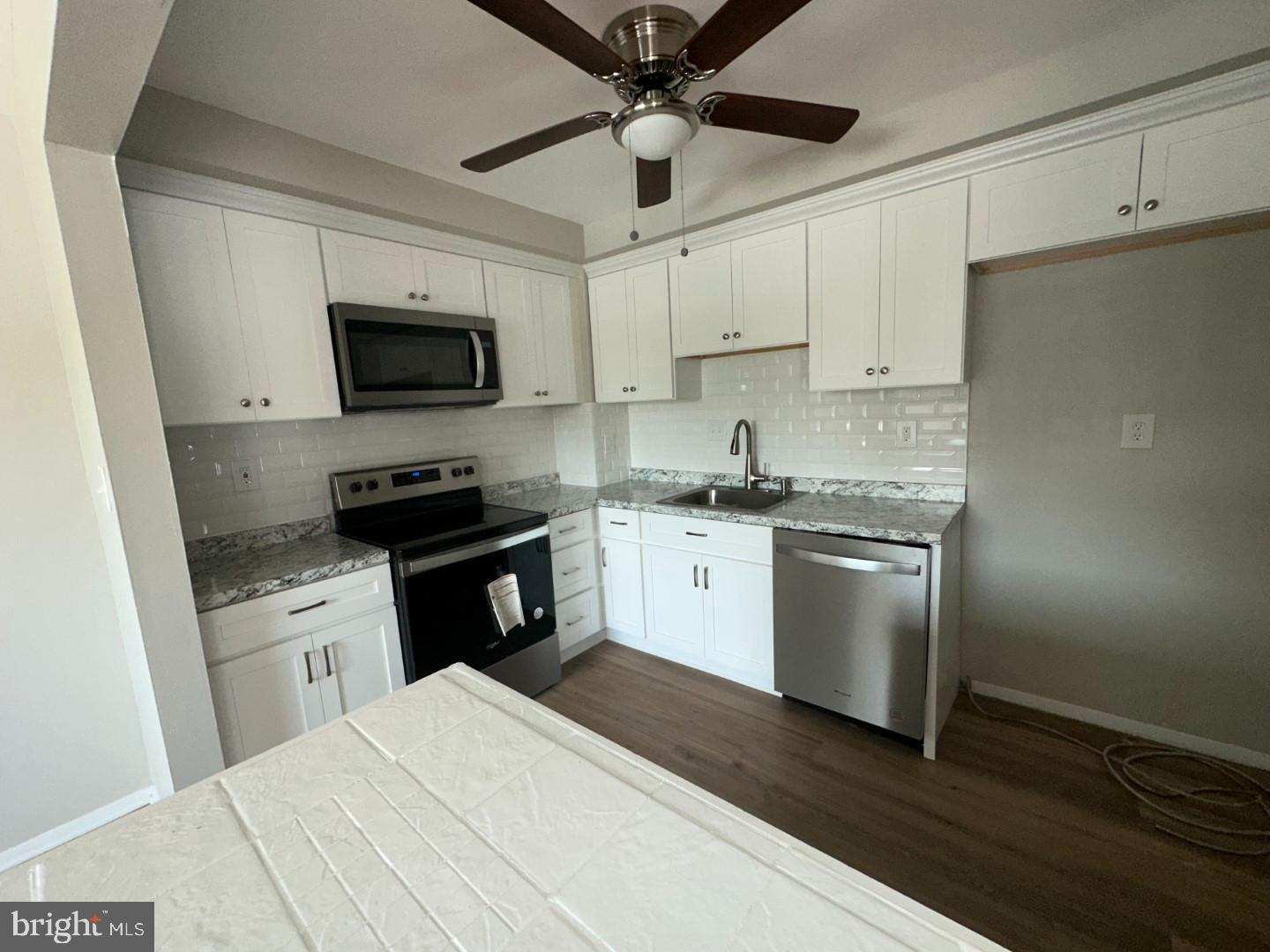 TWELVE TREES - Residential