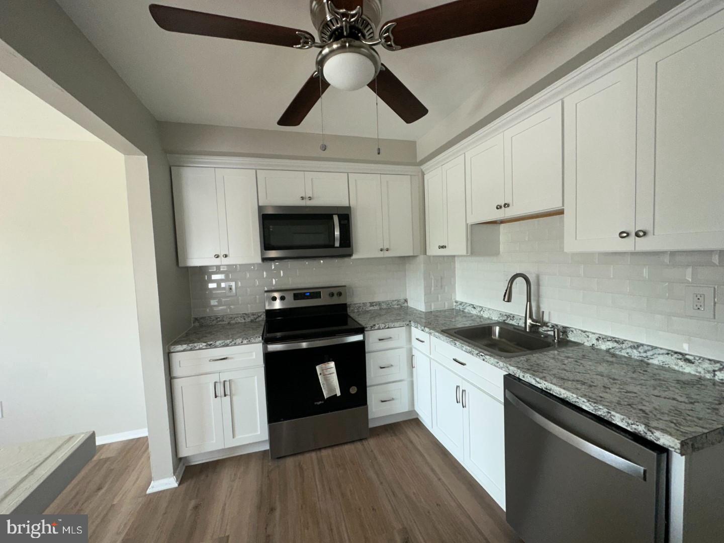 TWELVE TREES - Residential