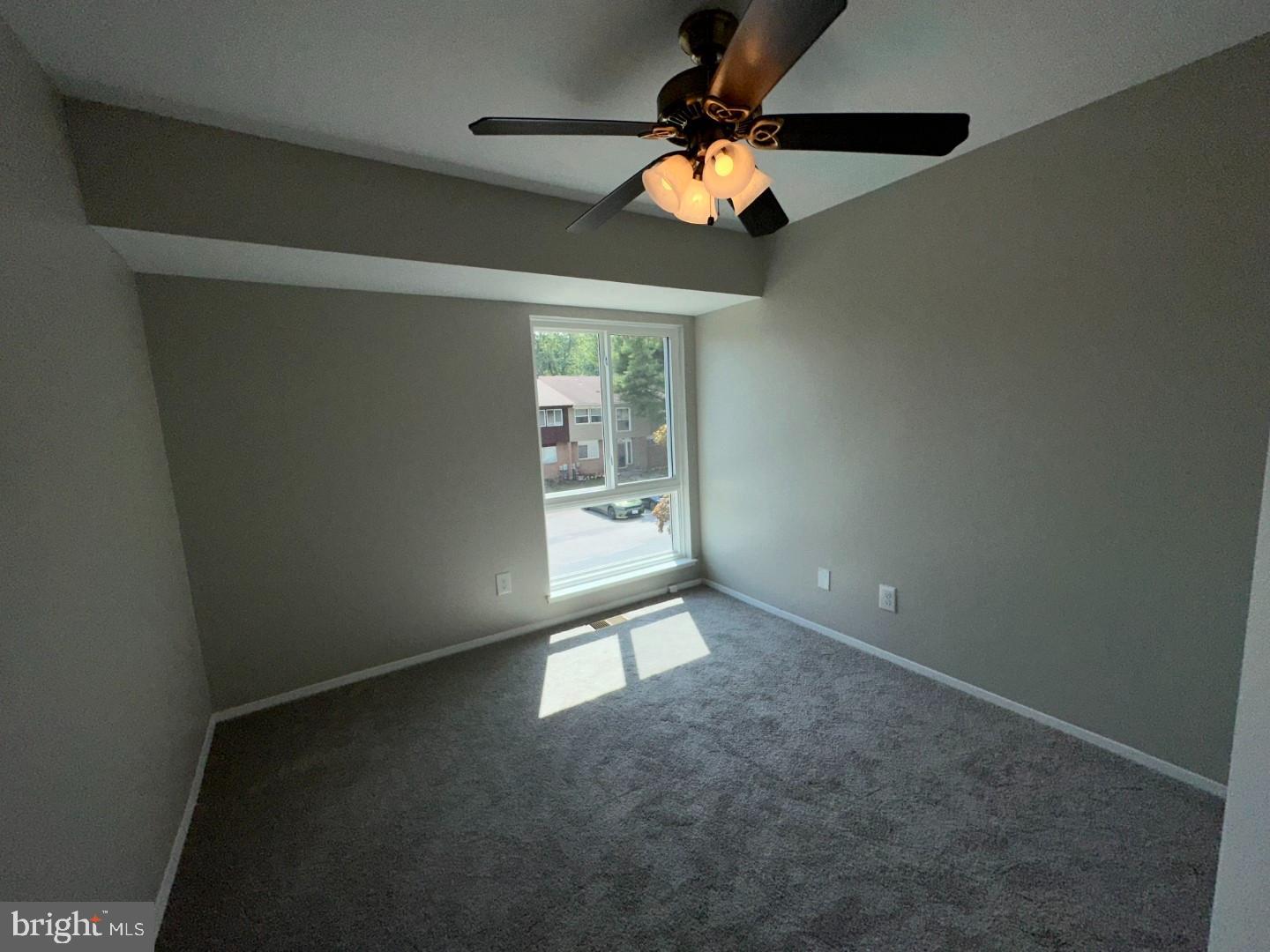 TWELVE TREES - Residential