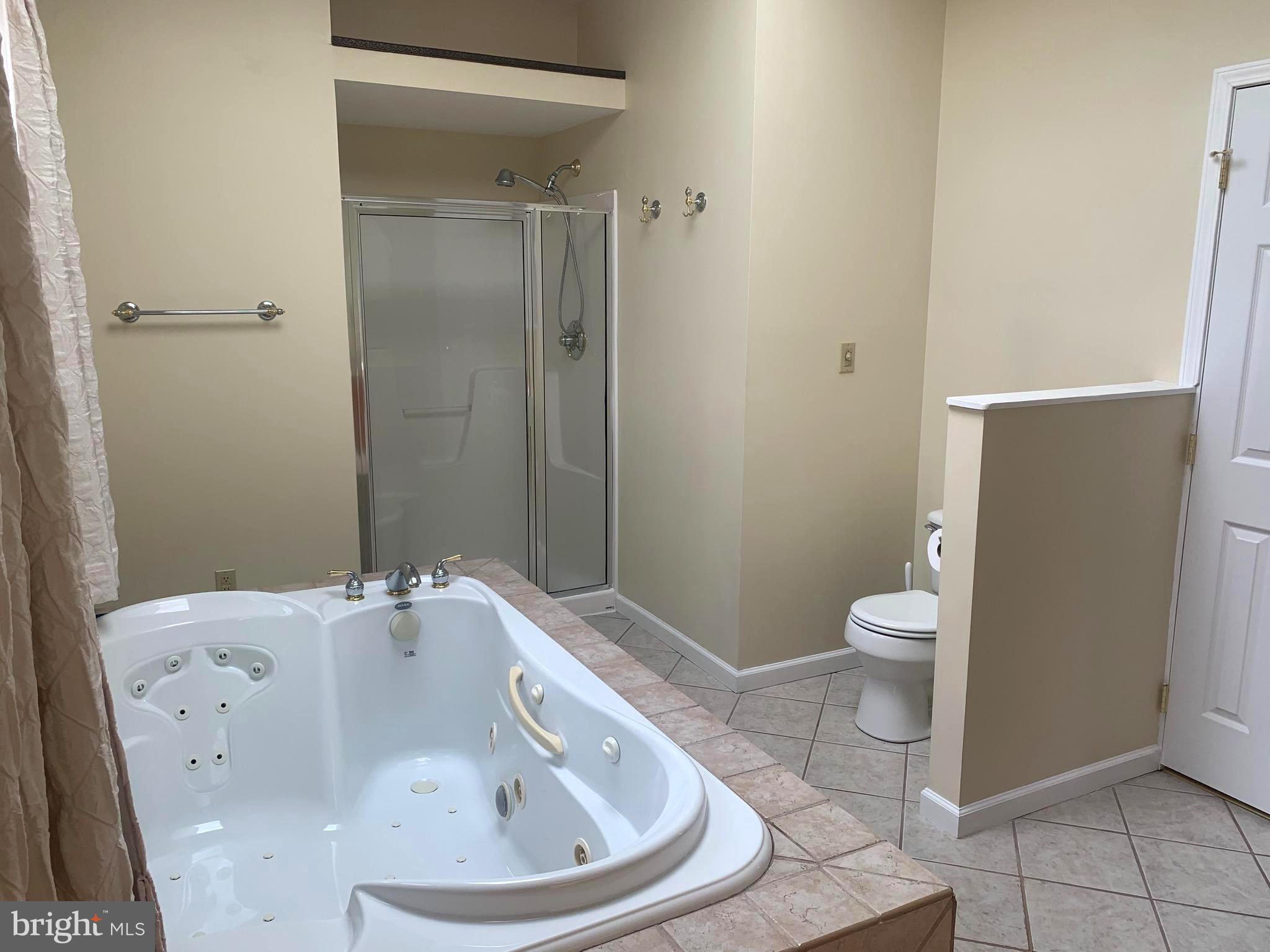 LAKEWOOD - Residential Lease