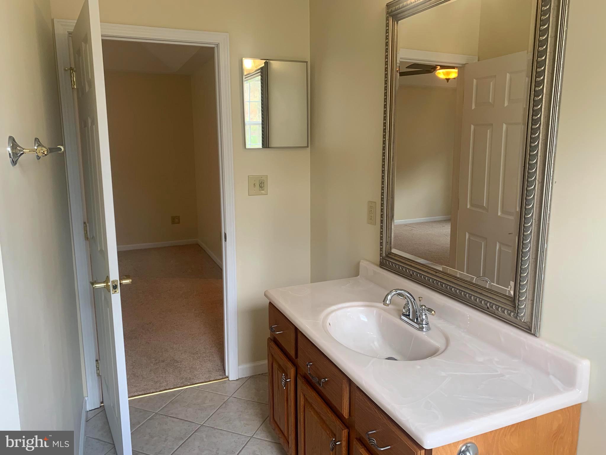 LAKEWOOD - Residential Lease