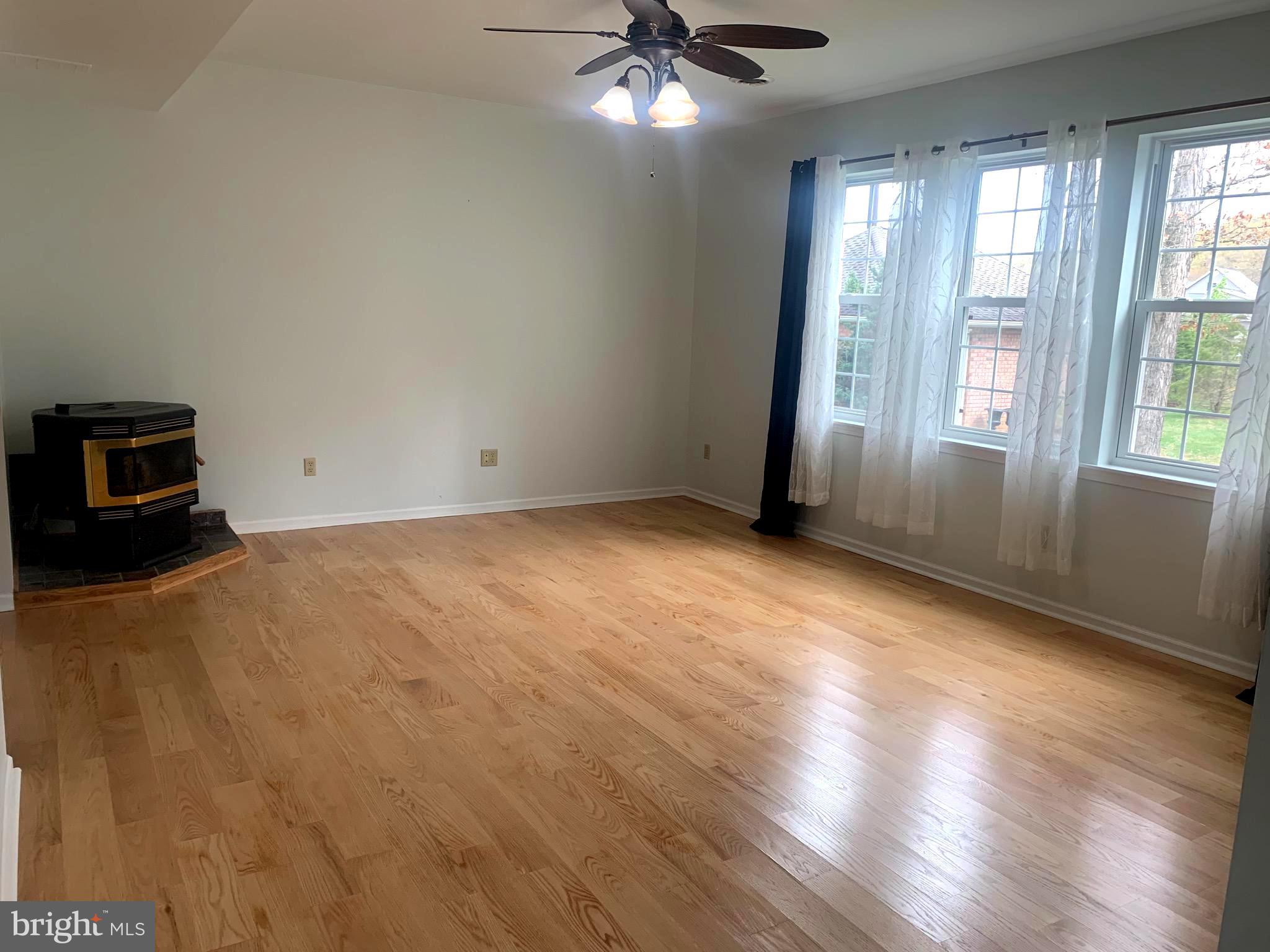 LAKEWOOD - Residential Lease