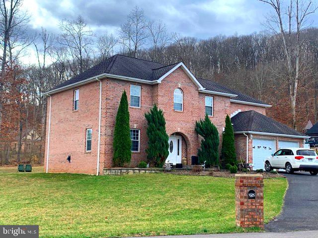 LAKEWOOD - Residential Lease